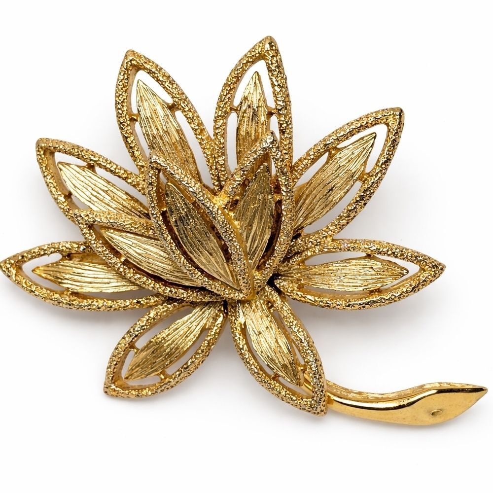 Vintage Avon Gold Tone Openwork Floral Brooch Textured Flower GrandmaCore